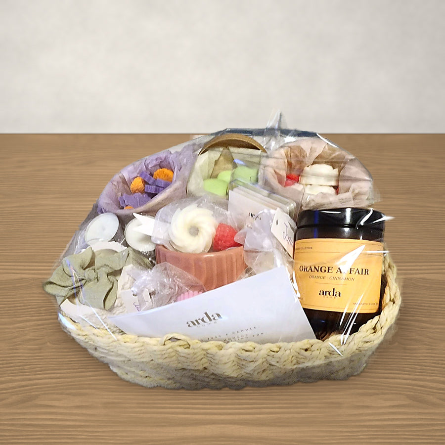 Cesta mediana Arda Home envuelta y lista para regalar