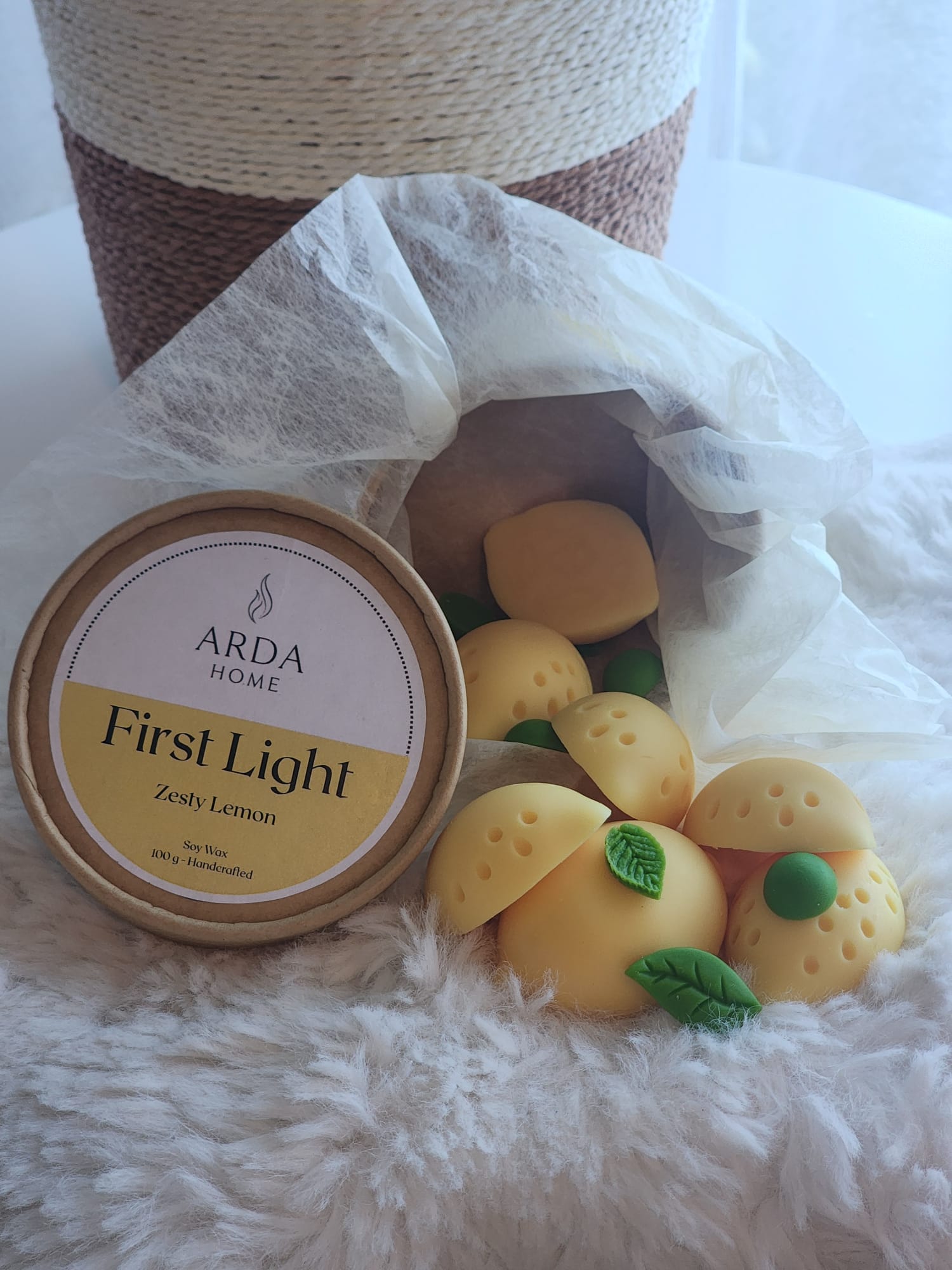 Wax melts en figuras First Light con aroma Zesty Lemon de ARDA HOME.