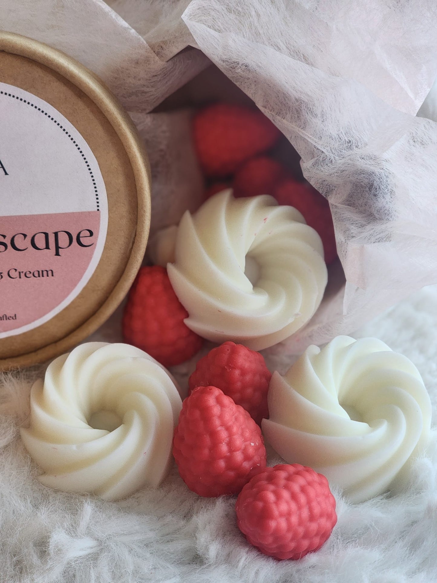 Detalle de los wax melts Sweet Escape elaborados con cera 100% vegetal de soja.